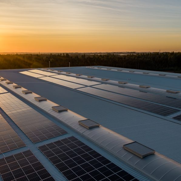 Private equity news australia ESR and Solar Bay announce a $500mil plan to turn warehouse rooftops solar
